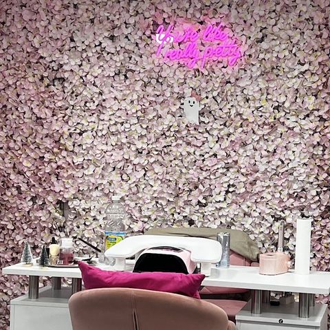 The vanity room Bradford, beauty salon in Bradford, United Kingdom